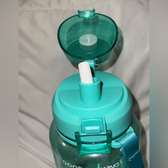 XL Water Bottle - Picture 2 of 5